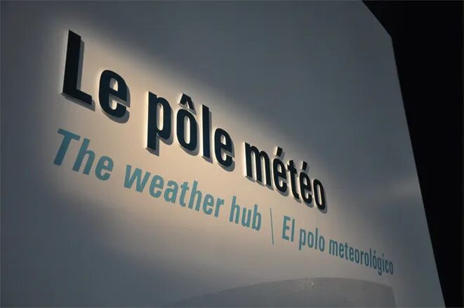 Signage The weather centre, a multilingual educational space.